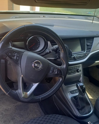 Opel Astra cena 54000 przebieg: 107207, rok produkcji 2018 z Wołomin małe 22